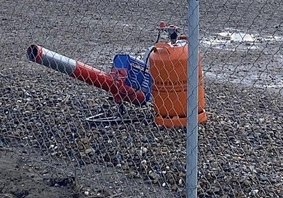 Cañón alimentado con butano.