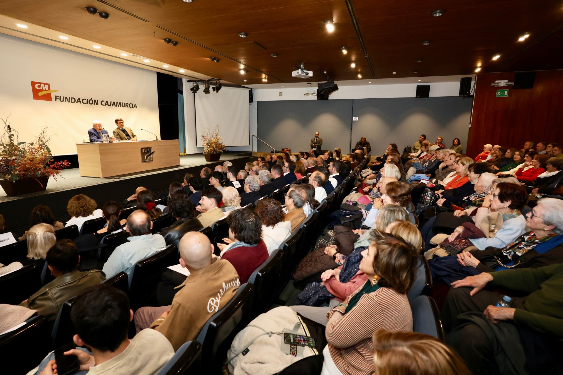 Las imágenes de Alfonso Guerra en Murcia en la conferencia &#039;Pensar la democracia&#039;