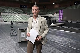 El concejal Noguera, durante la presentación de las cuentas de su departamento en el Palacio de los Deportes, mientras este se preparaba para la Gala del Deporte.