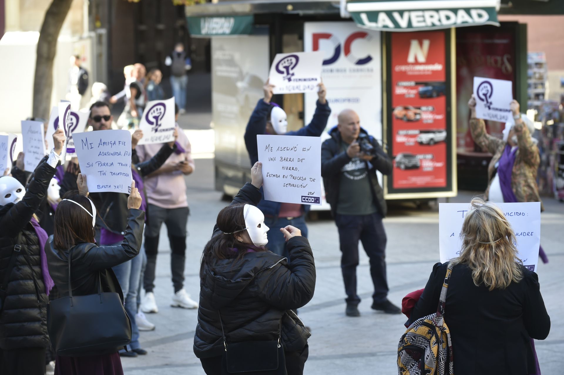 La actuación &#039;Porque el silencio también es violencia&#039;, en imágenes