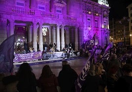 Manifestación por el 25N en Cartagena, en imágenes