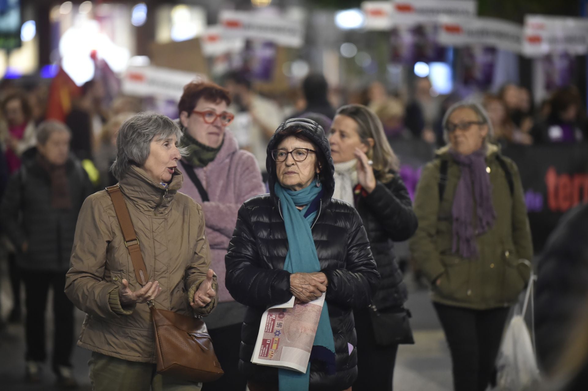 Manifestación por el 25N en Murcia, en imágenes