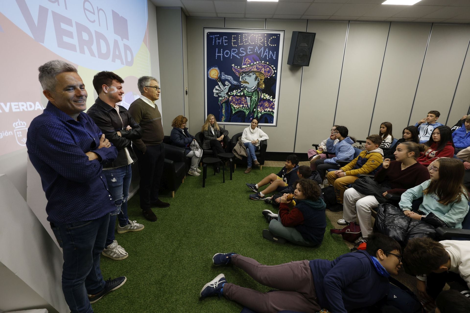 Los alumnos de del CEIP San Pablo de Murcia visitan LA VERDAD, en imágenes