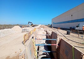 Obras en la red de saneamiento en San Pedro.
