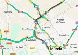 La retención que se registra, este jueves, en Murcia.