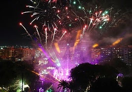 Encendido del árbol de Navidad de Murcia desde un toma aérea.