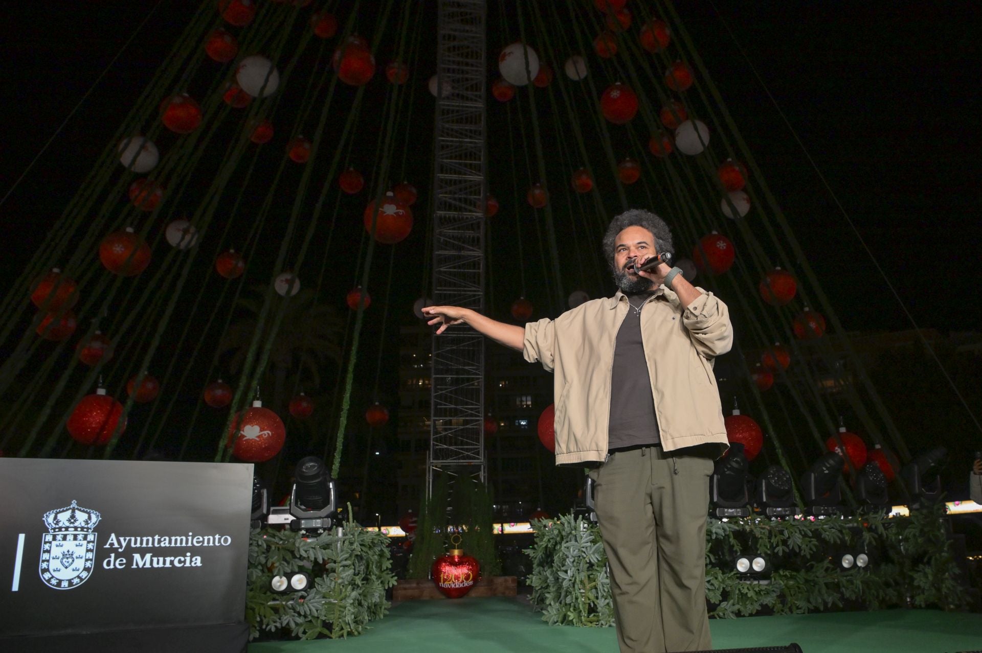 El encendido del árbol de Navidad de Murcia, en imágenes