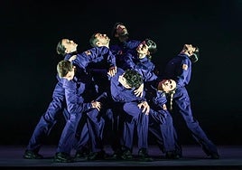 El conjunto deintérpretes queprotagonizan 'Halley'se convierten en unamente y un cuerpo.