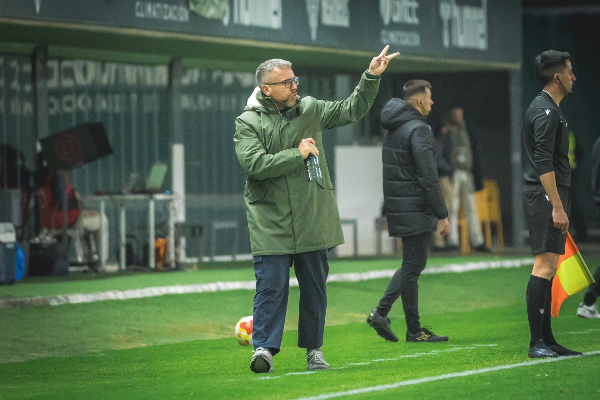 El FC Cartagena sufre y saborea la victoria, en imágenes