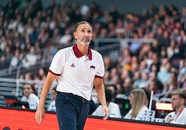 Sito Alonso, durante su debut con la selección de Letonia.