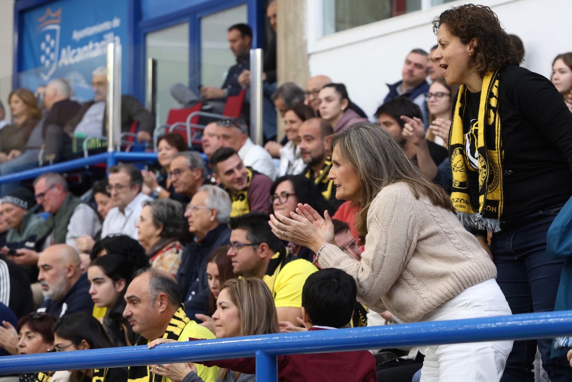 El partido entre el Hozono Jairis y el Perfumerías Avenida, en imágenes