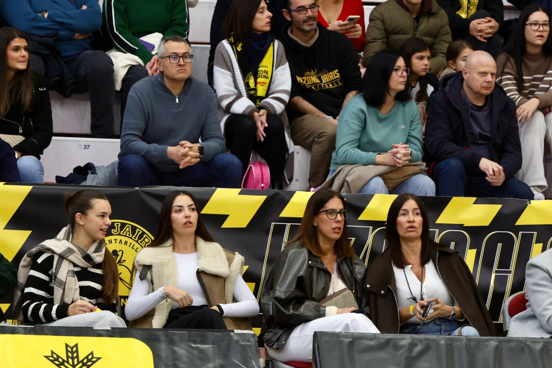 El partido entre el Hozono Jairis y el Perfumerías Avenida, en imágenes