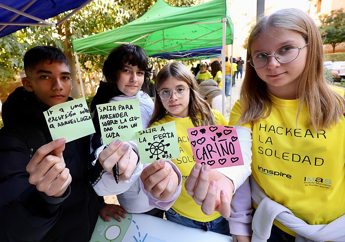 Jornada escolar &#039;Hackear la soledad&#039; celebrada en Murcia, en imágenes