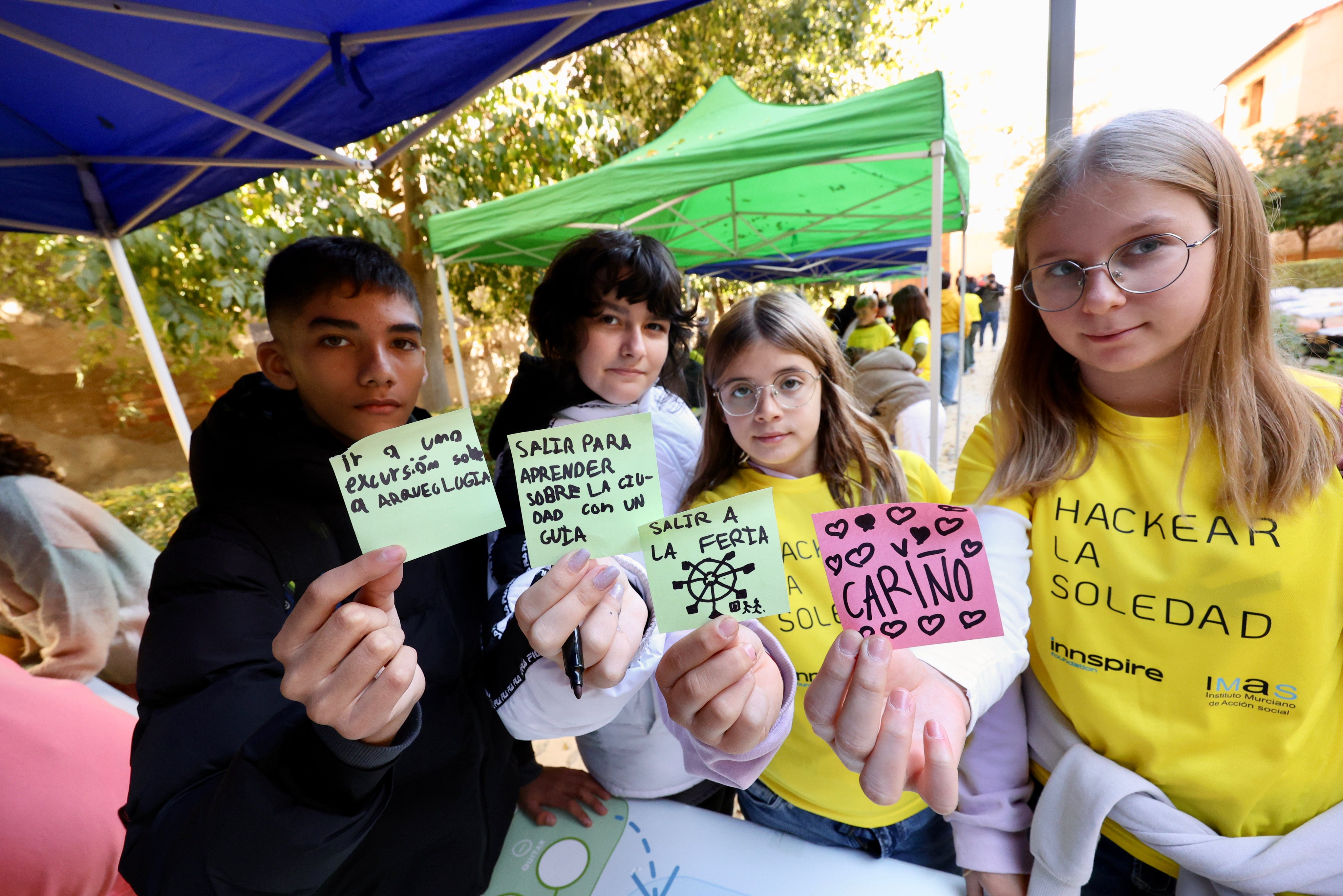 Jornada escolar &#039;Hackear la soledad&#039; celebrada en Murcia, en imágenes