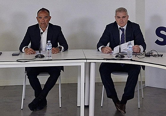 Los directivos de Soltec Marcos Sáez y Mariano Berges, en una junta de accionistas de la compañía con sede en Molina de Segura.