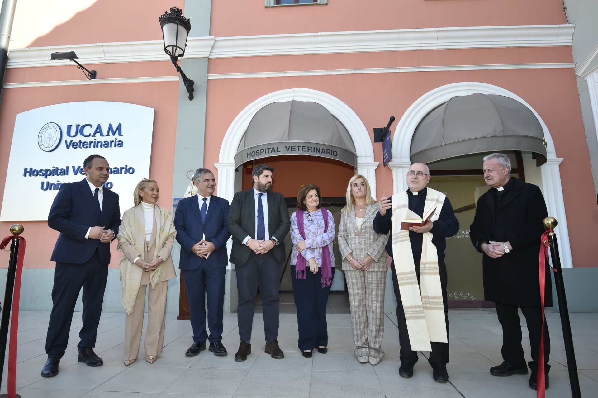 La inauguración del Hospital Veterinario de la UCAM, en imágenes