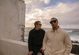 Roldán González y Yotuel Romero componen la banda de hip-hop Orishas, que este domingo actúa en Murcia.