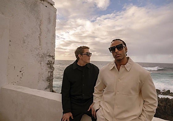 Roldán González y Yotuel Romero componen la banda de hip-hop Orishas, que este domingo actúa en Murcia.