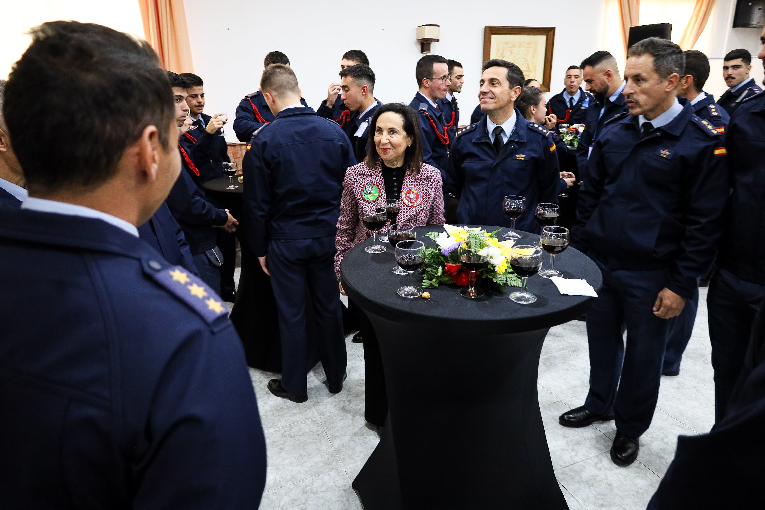 La visita de la ministra de defensa a la Academia General del Aire, en imágenes