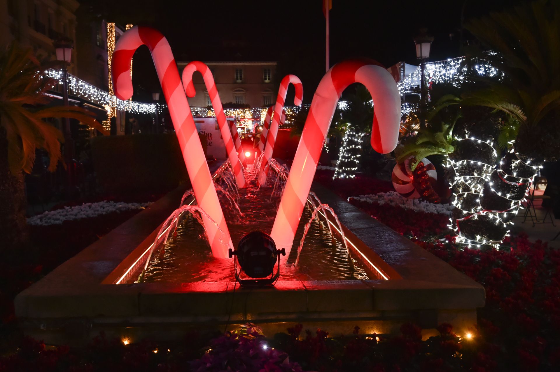 En imágenes, la Glorieta de Murcia estrena la Navidad