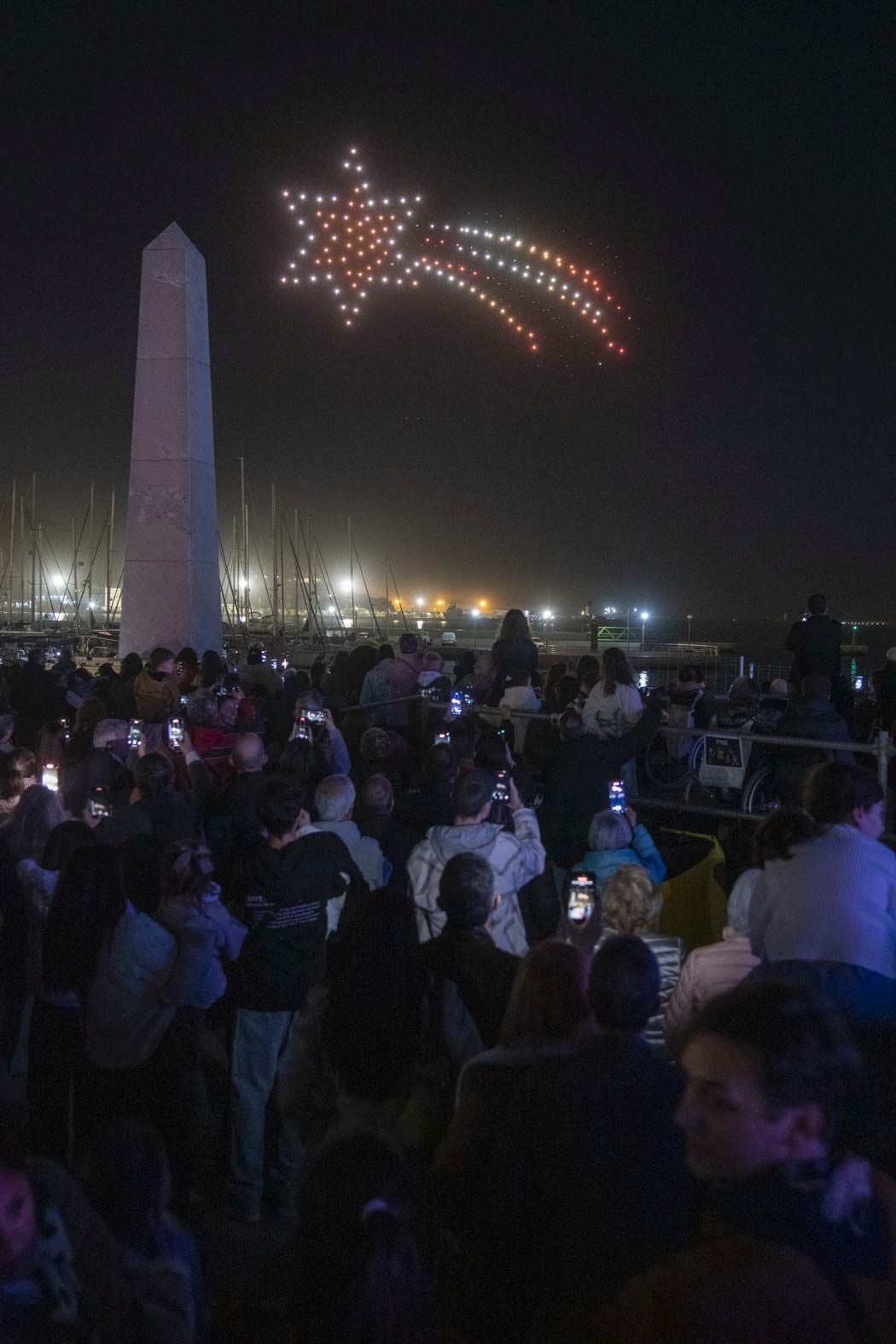 El encendido de las luces navideñas de Cartagena, en imágenes