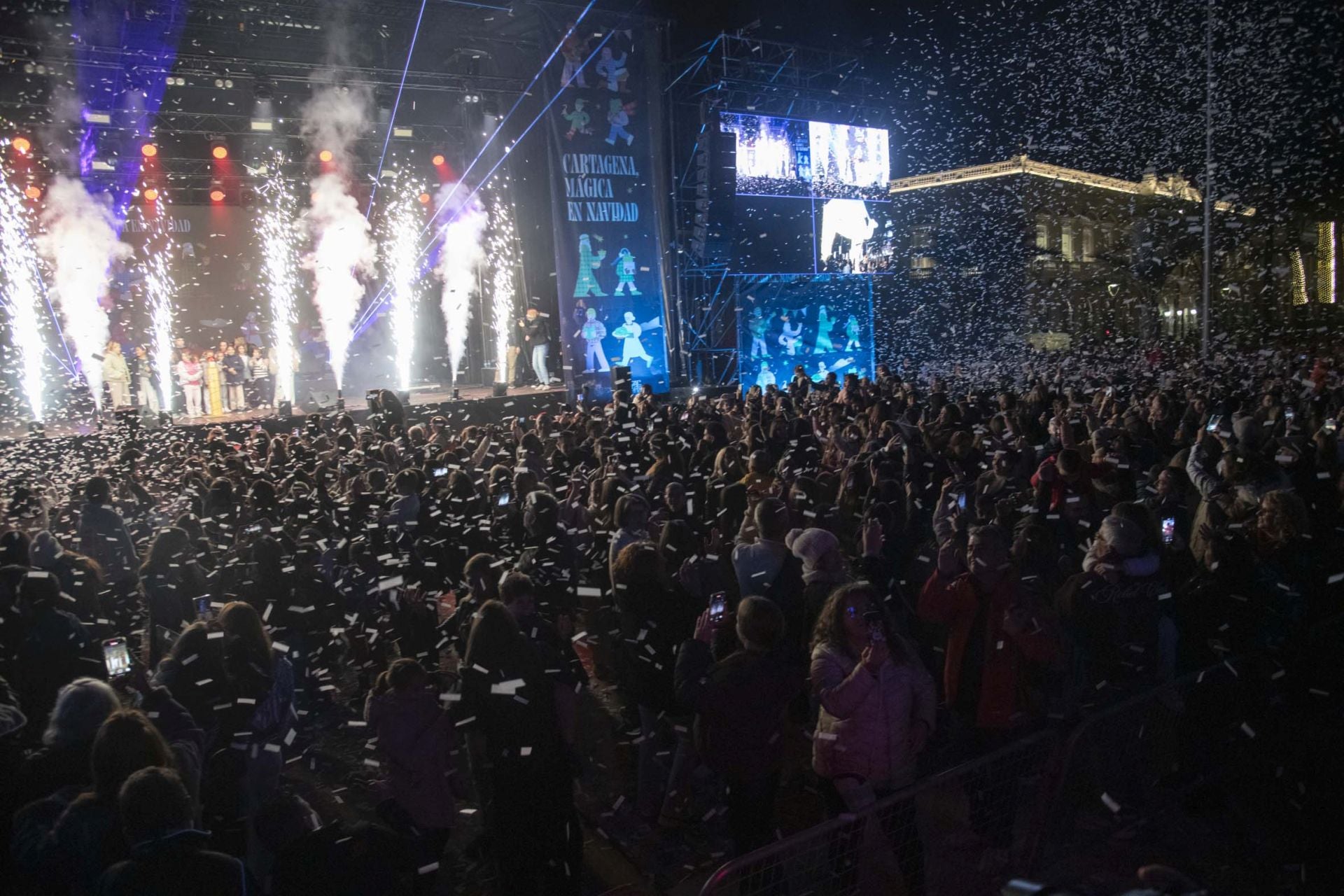 El encendido de las luces navideñas de Cartagena, en imágenes
