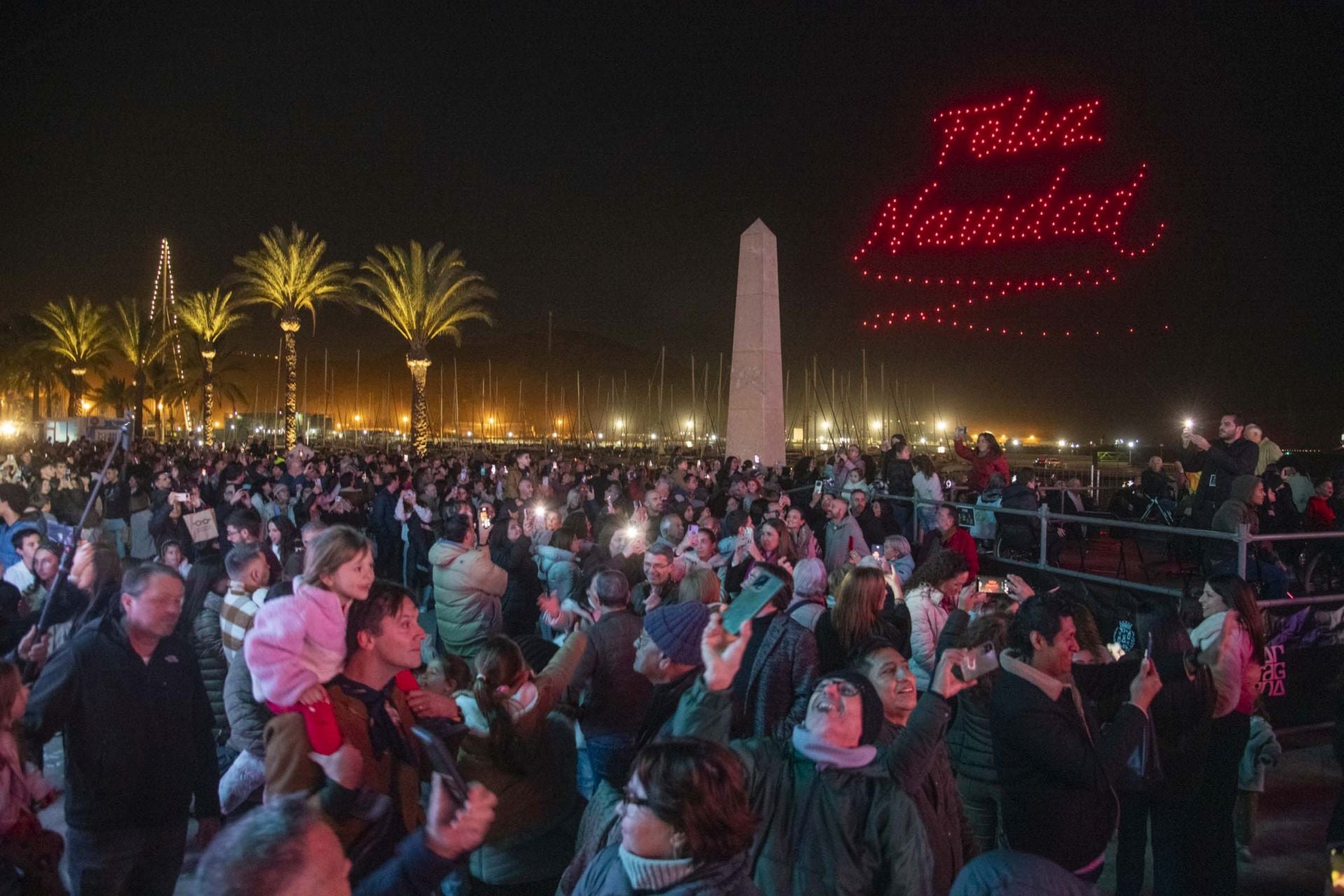 El encendido de las luces navideñas de Cartagena, en imágenes