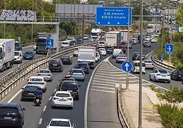 Atascos en la autovía A-30 en una imagen de archivo.