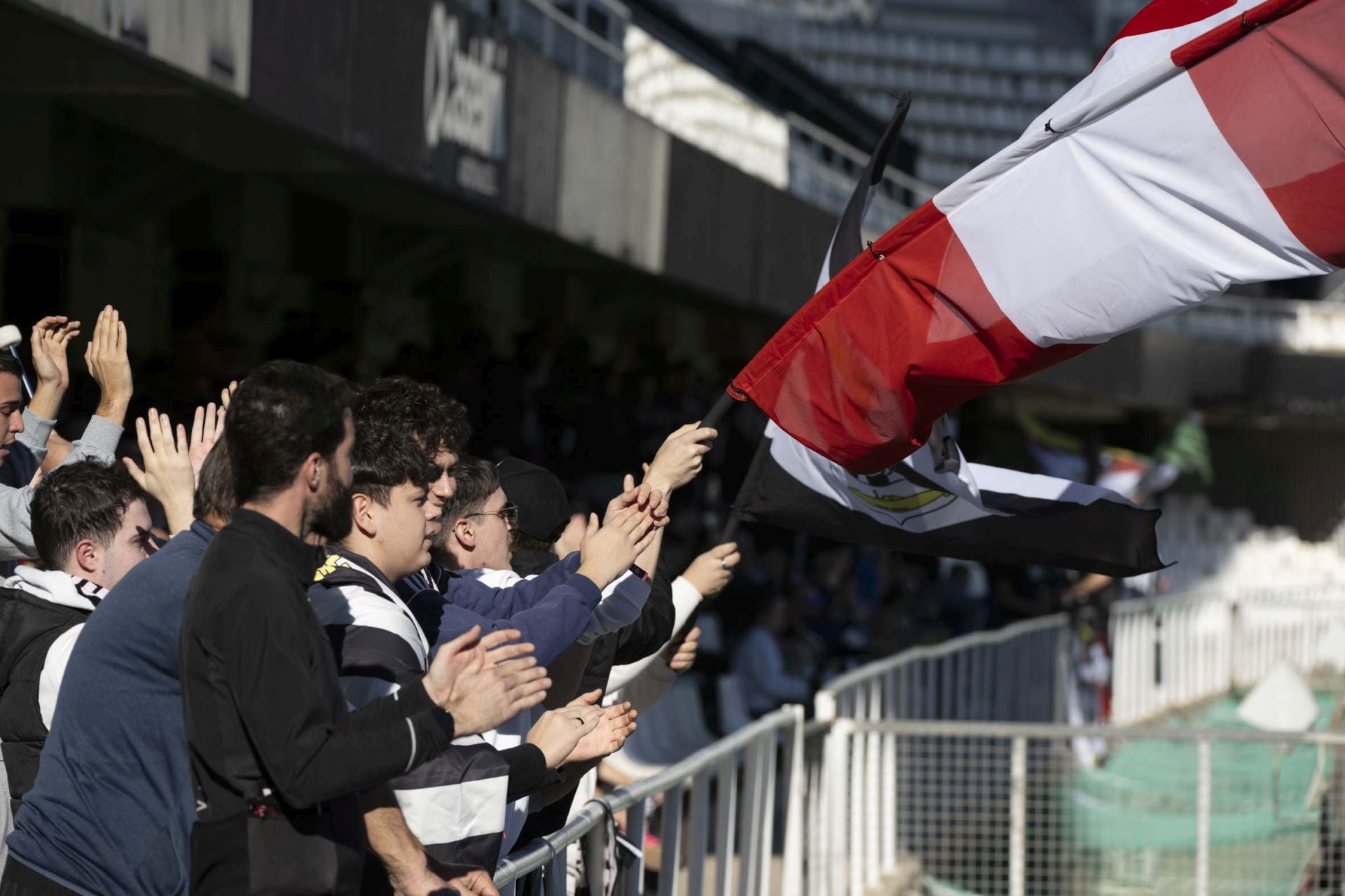 El último entrenamiento del Fútbol Club Cartagena antes del derbi contra el Real Murcia, en imágenes