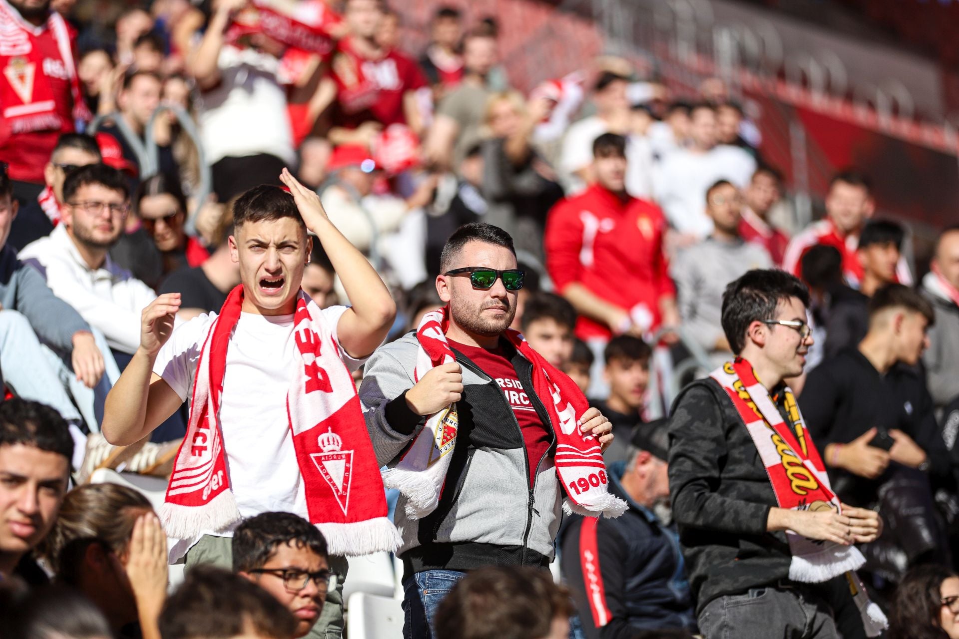 El último entrenamiento del Real Murcia antes del derbi contra el Fútbol Club Cartagena, en imágenes