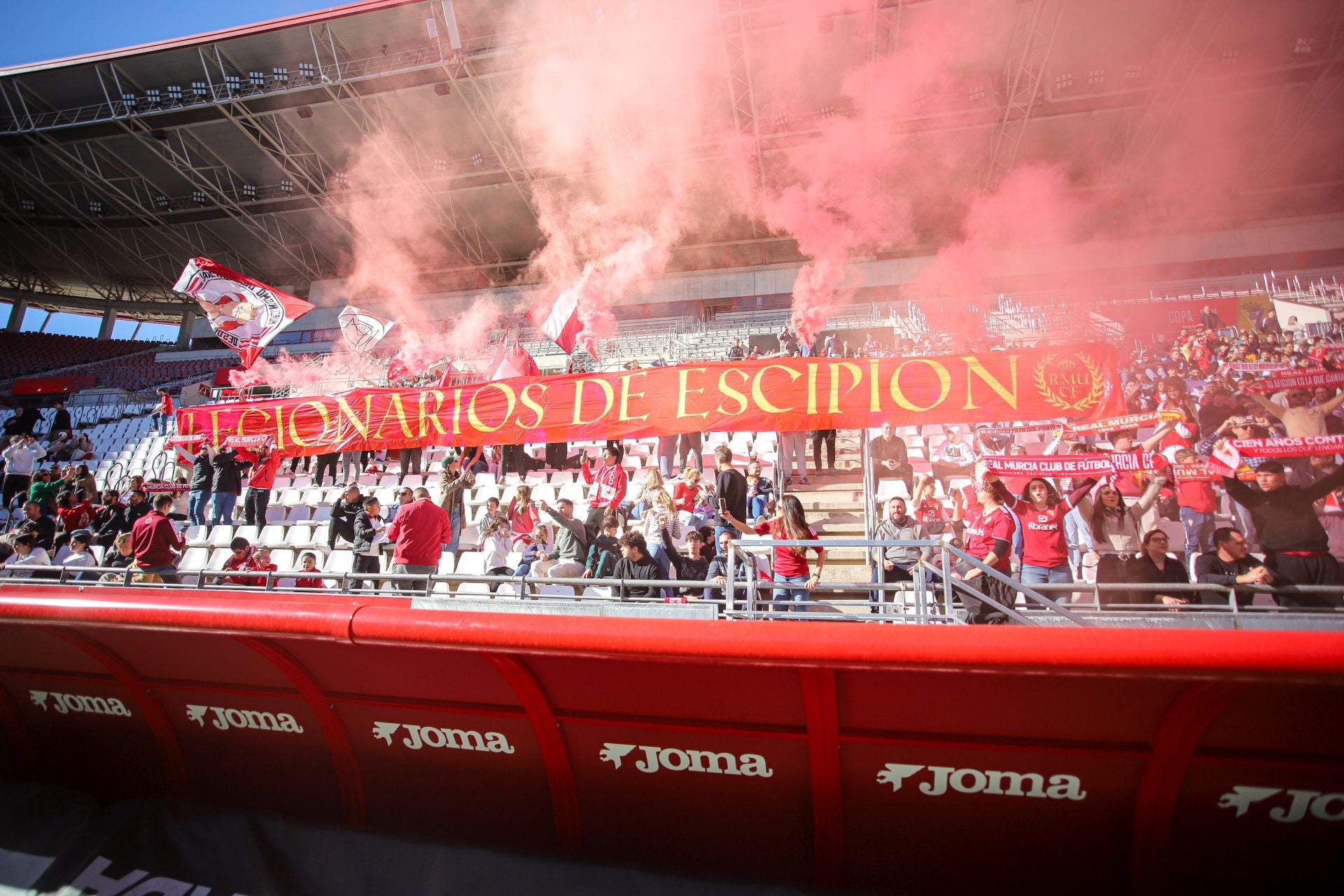 El último entrenamiento del Real Murcia antes del derbi contra el Fútbol Club Cartagena, en imágenes