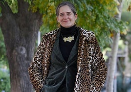 Patricia Reus, doctora en Arquitectura, investigadora y docente, en el jardín de la Constitución de Murcia.