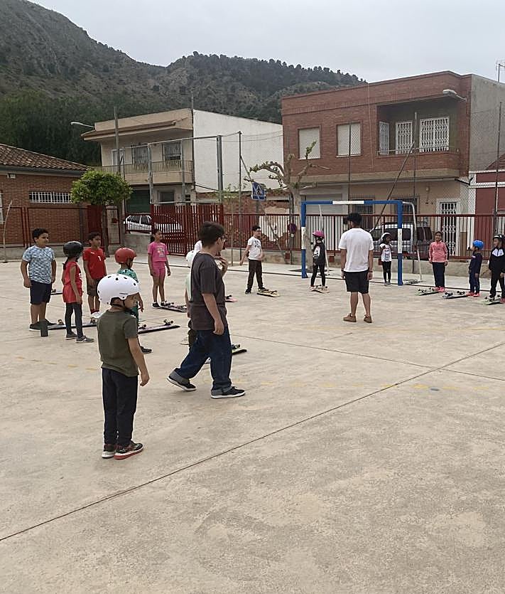 Imagen secundaria 2 - Más que deporte: el &#039;skate&#039; que cambia vidas