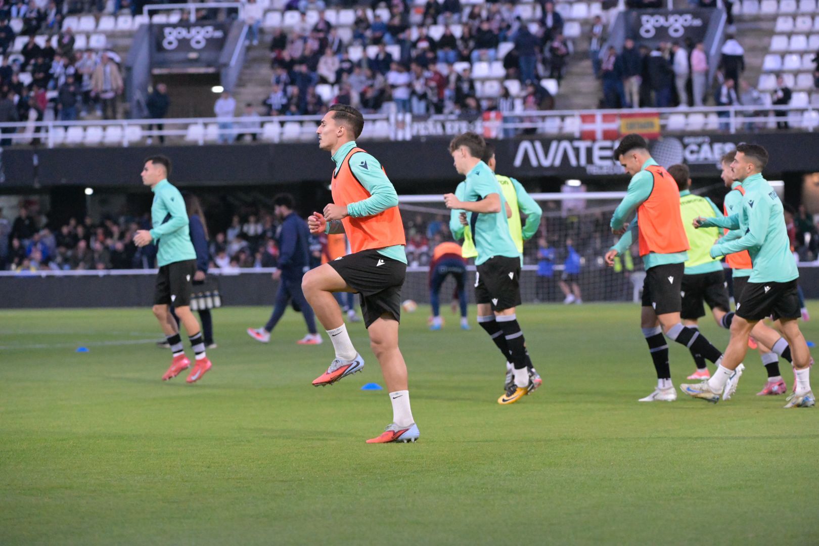 En imágenes, el ambiente en el entorno del Cartagonova