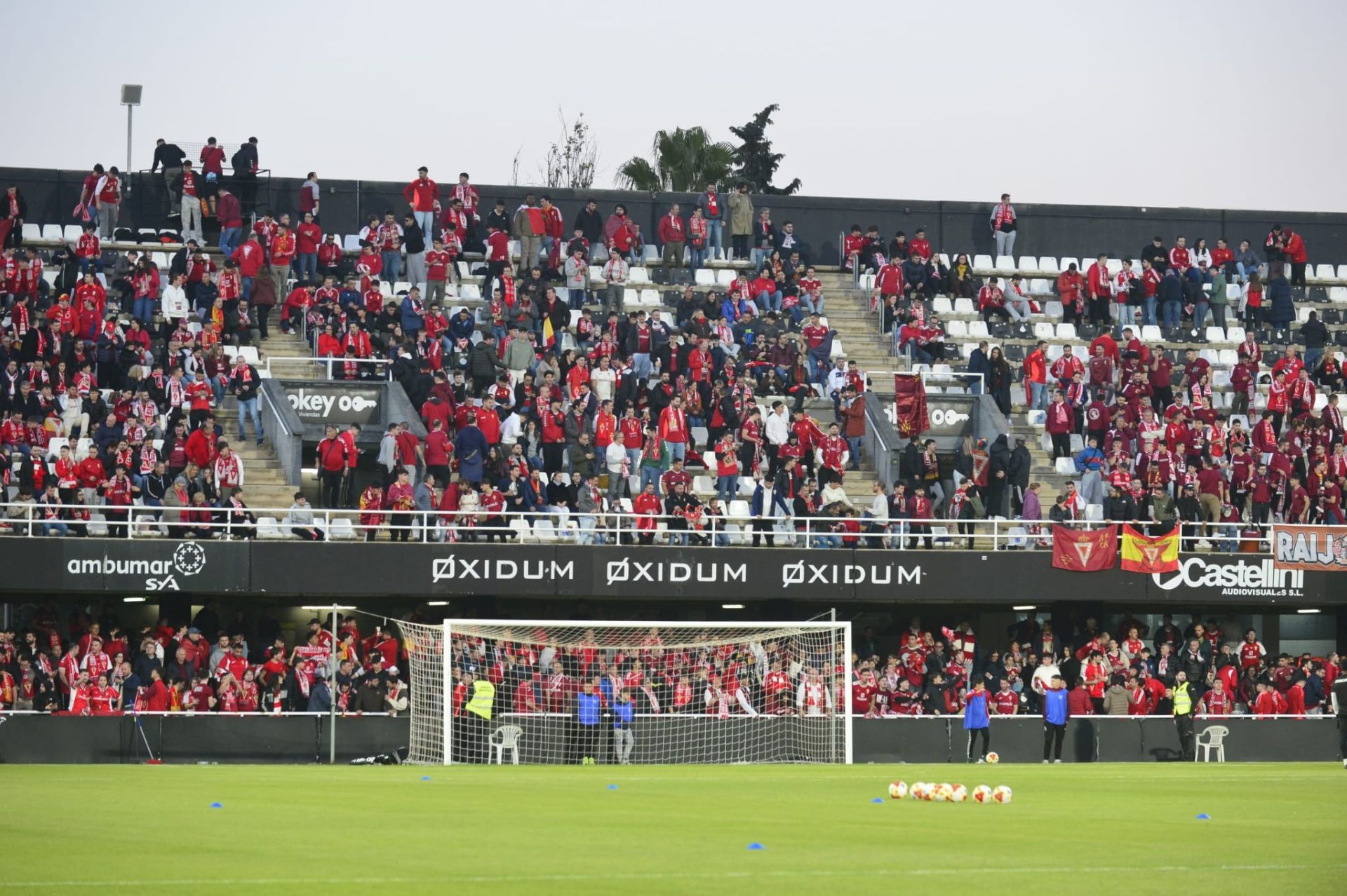En imágenes, el ambiente en el entorno del Cartagonova