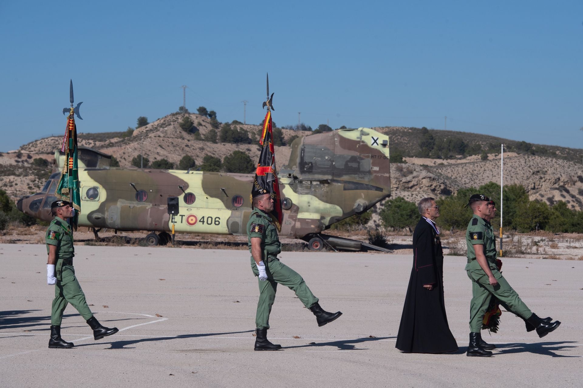 Los paracaidistas de Javalí Nuevo celebran la Inmaculada Concepción