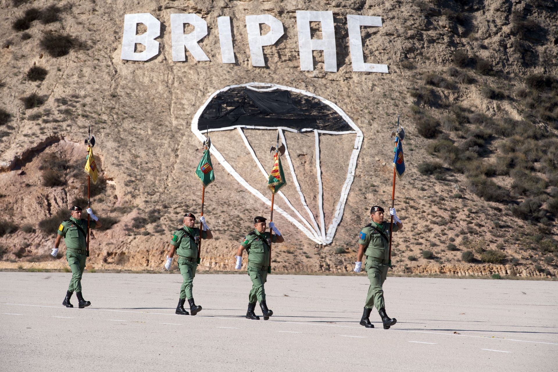 Los paracaidistas de Javalí Nuevo celebran la Inmaculada Concepción