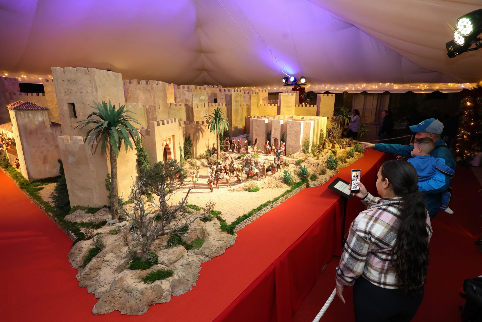 En imágenes, la inauguración del Belén de Murcia en el Palacio Episcopal