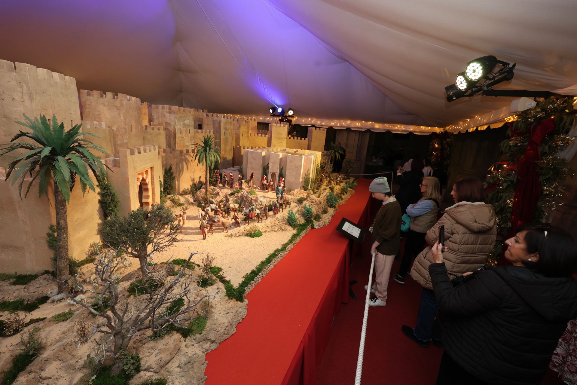 En imágenes, la inauguración del Belén de Murcia en el Palacio Episcopal