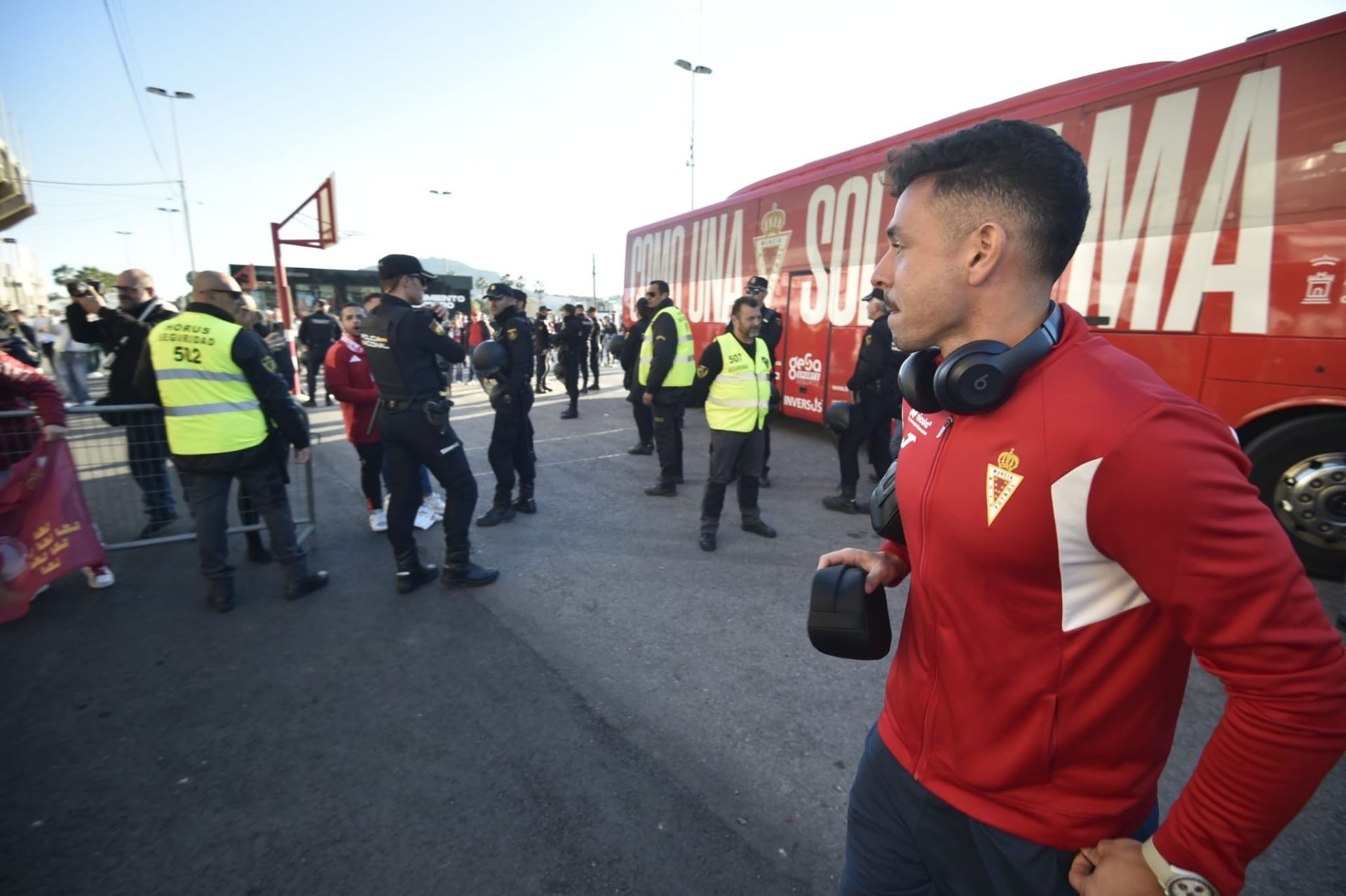 En imágenes, el ambiente en el entorno del Cartagonova