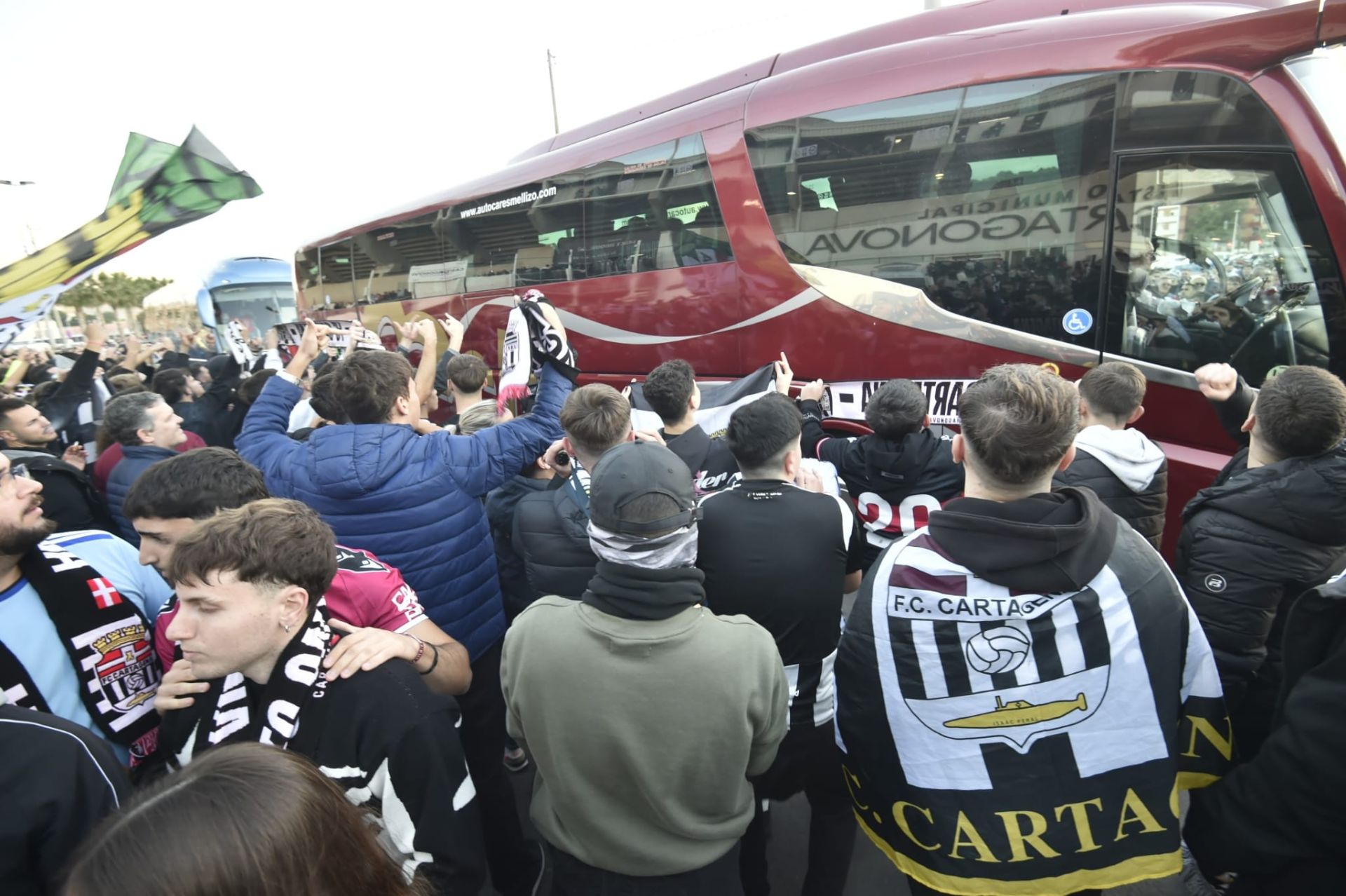 En imágenes, el ambiente en el entorno del Cartagonova