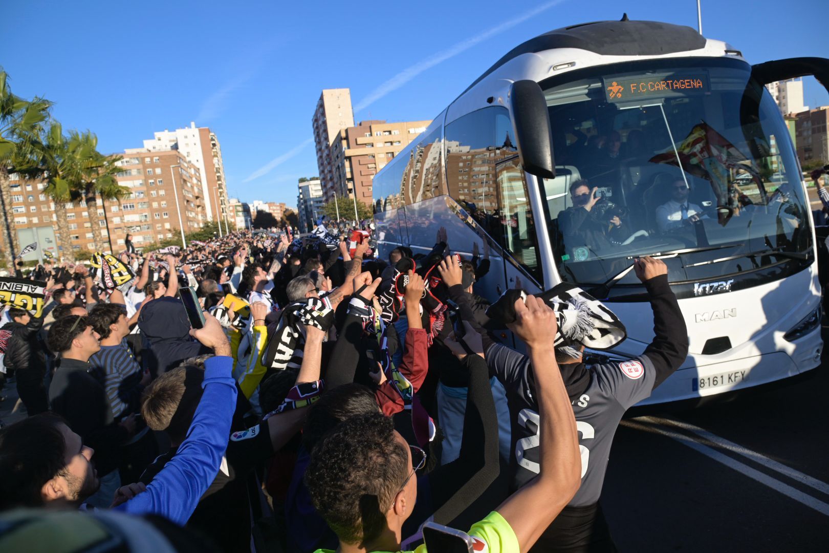 En imágenes, el ambiente en el entorno del Cartagonova