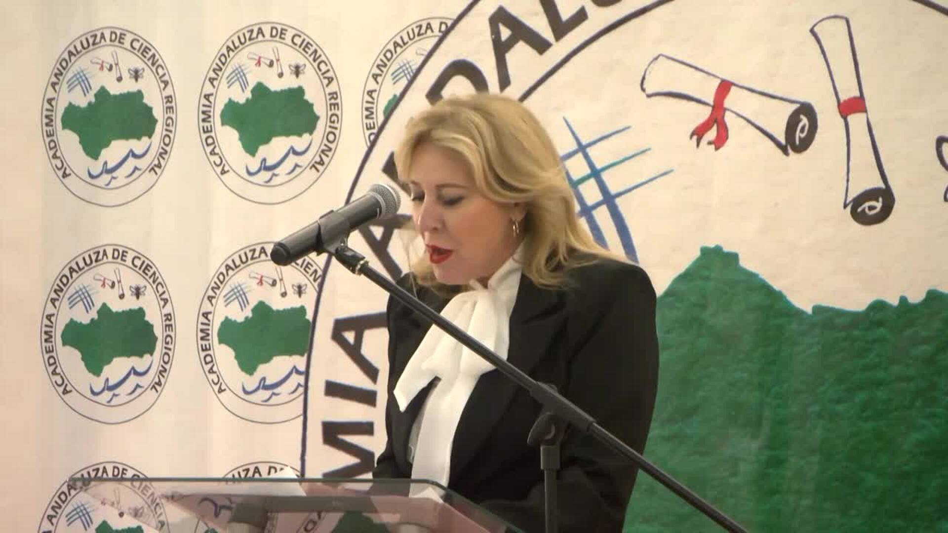 Carolina España elogia la "faceta humana" de Báñez por su contribución a "un país mejor"