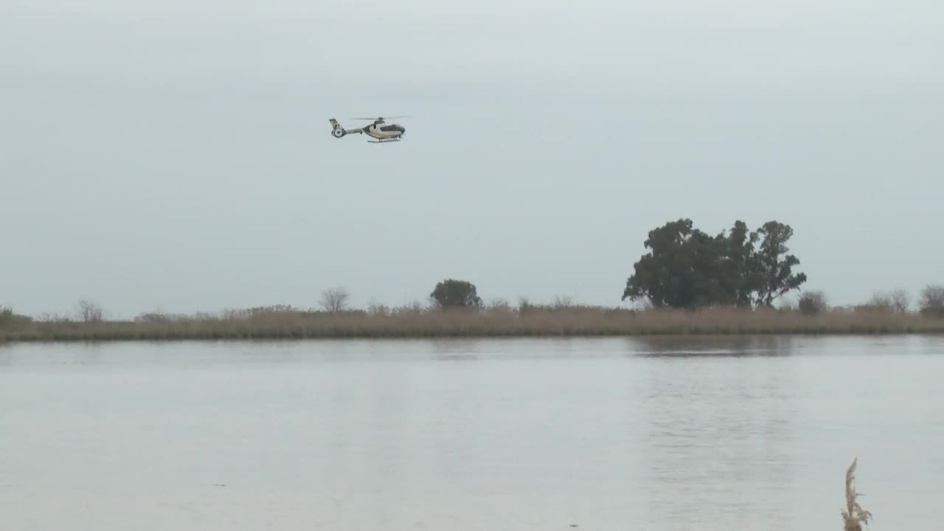 Guardia Civil mantiene un dispositivo preventivo de búsqueda en el Guadalquivir