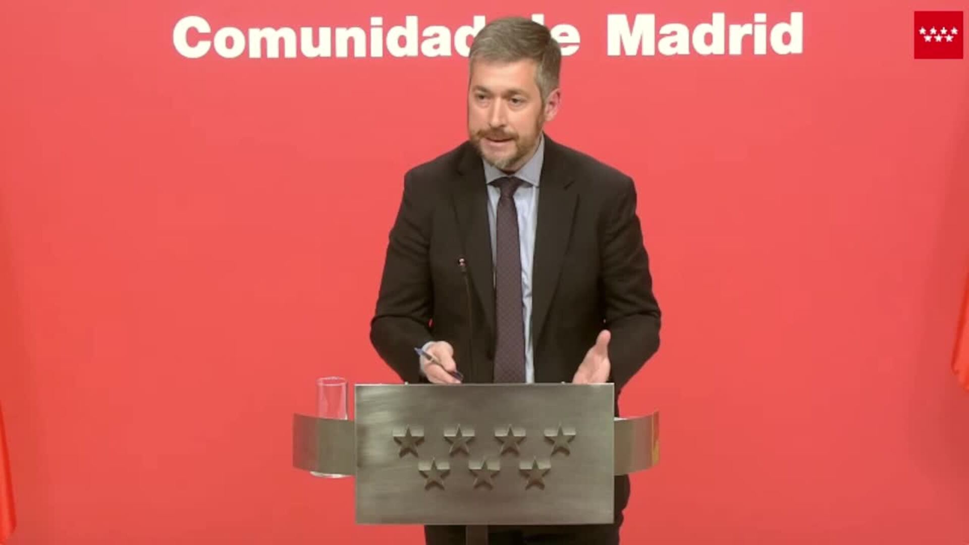 La Comunidad de Madrid acusa al Gobierno de "aparentar" con el reparto de menores