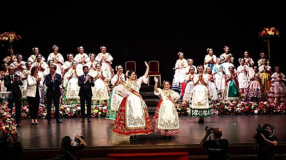 Reinas sobre las tablas para exaltar la huerta de Murcia