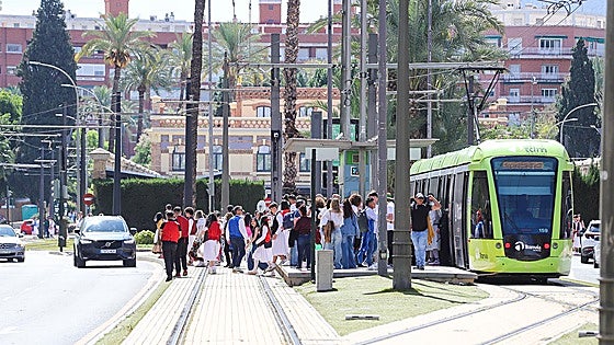 Gratuidad en el transporte público y los aparcamientos de Murcia disuasorios todo el día del Bando de la Huerta