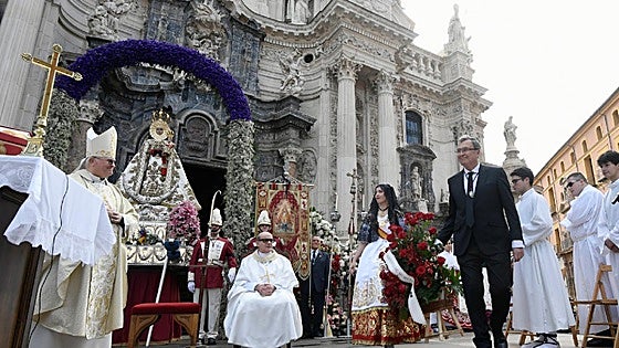 Honores y flores a la Virgen de la Fuensanta