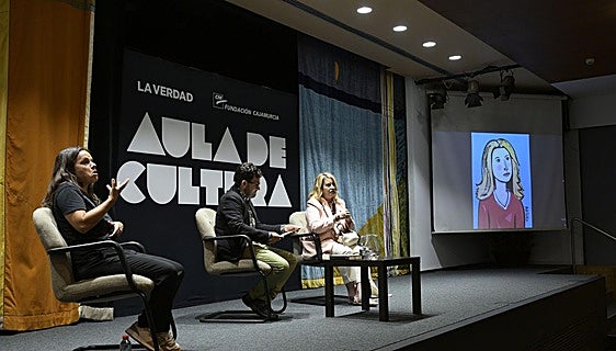 Mercedes Monmany en el Aula de Cultura de LA VERDAD, en imágenes