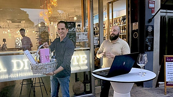 La Diligente entrega sus premios del concurso de microrrelatos y relatos cortos